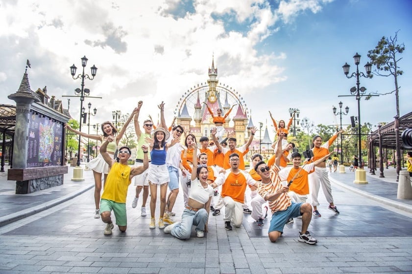 Du lịch theo tour