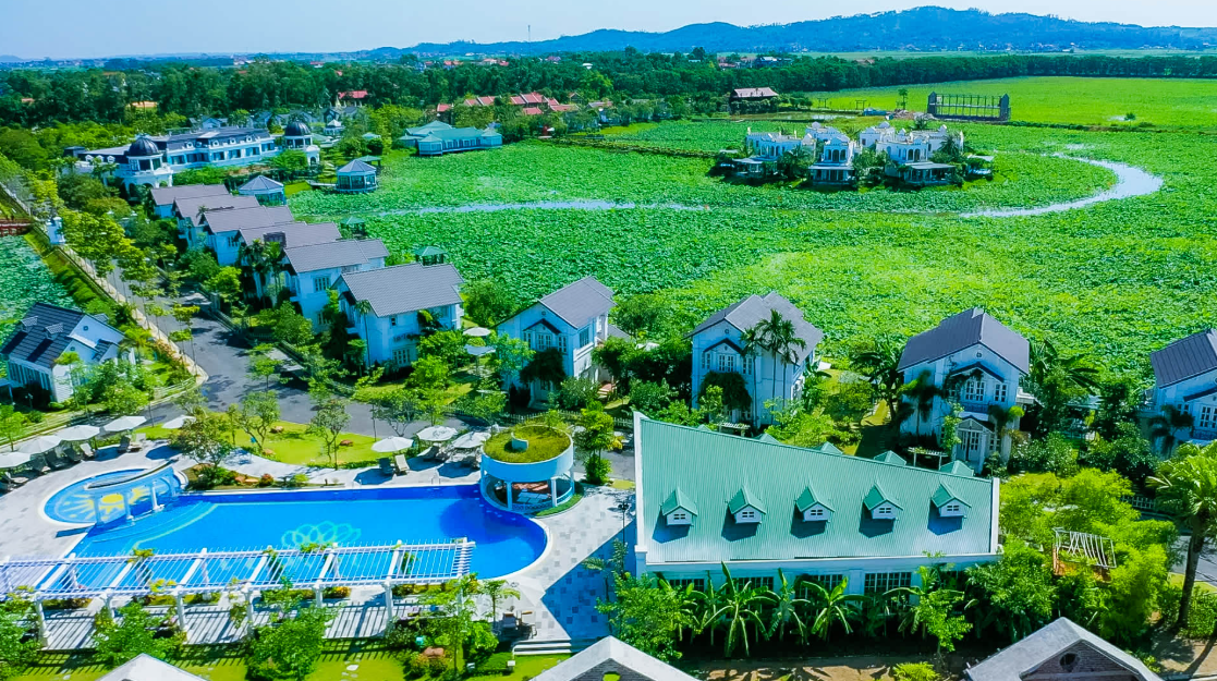 Vườn Vua Resort & Villas: Đánh Thức Giác Quan Giữa Miền Di Sản Đầm Sen Bạch Thủy